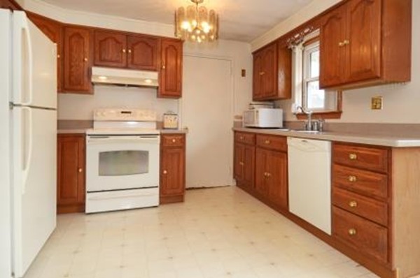 17 Reo Road Peabody, MA 01960 - Photo 13 of 28 Gallery Image 13