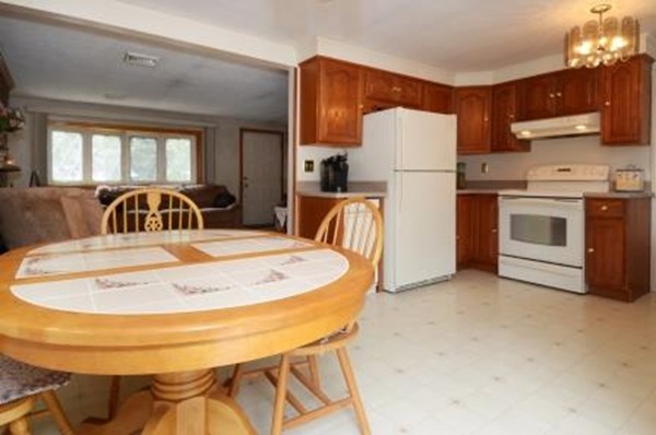 17 Reo Road Peabody, MA 01960 - Photo 10 of 28 Gallery Image 10