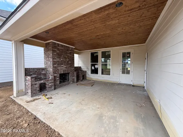 $432,630 | 107 Fountain Mdw Drive, Broussard, LA 70518