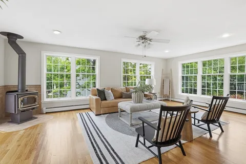 $1,248,000 | 106 Concord Road, Bedford, MA 01730
