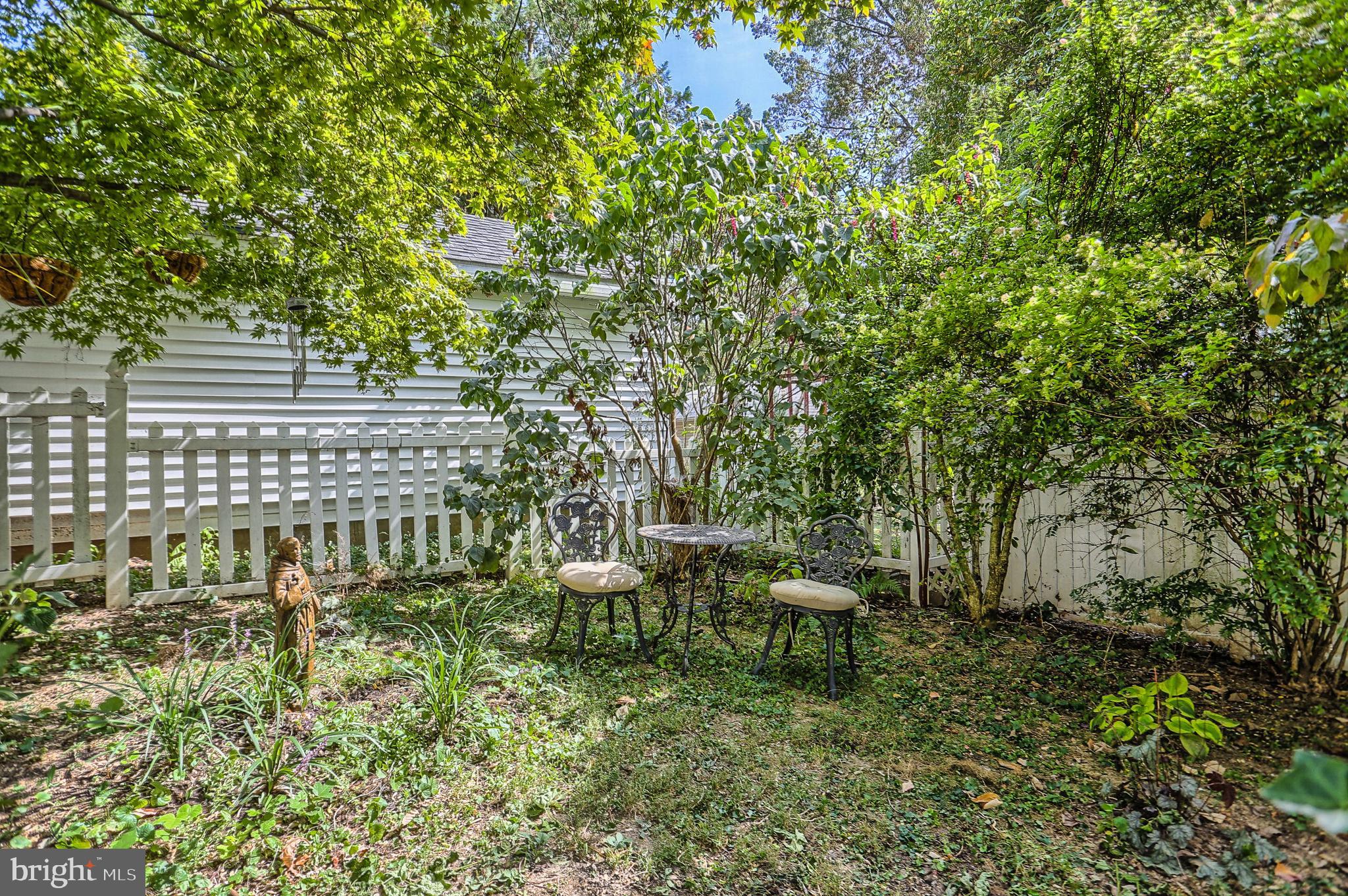3615 Cloverfield Road Harrisburg, PA 17109 - Photo 37 of 38 Backyard sitting area