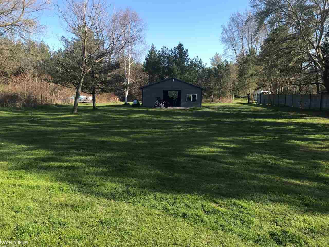7020 Galbraith Line Road Lexington, MI 48450 - Photo 25 of 33 50016042-24.JPG