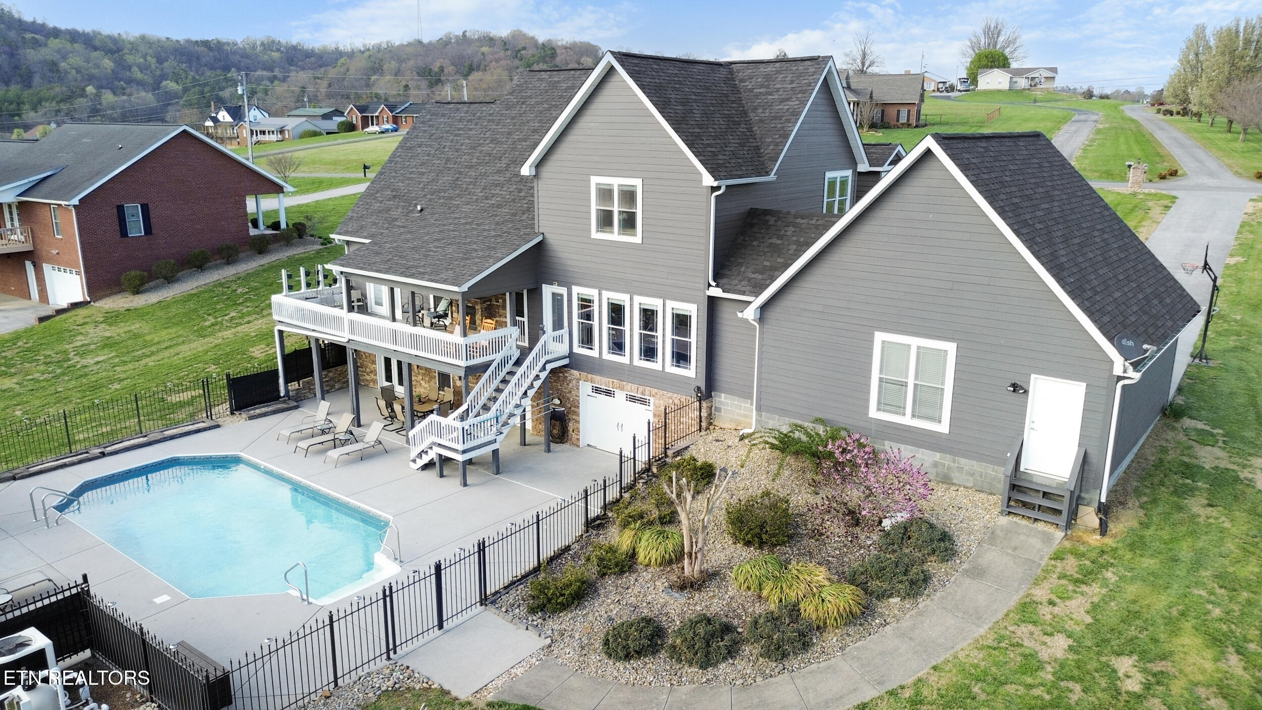 319 Coffey Heights Rutledge, TN 37861 - Photo 11 of 50 14_dji_0191_1