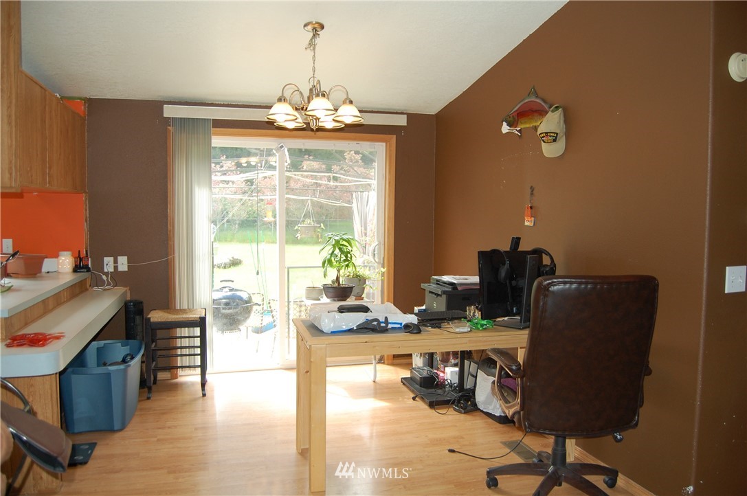 2913 Foron Road Centralia, WA 98531 - Photo 8 of 25 Gallery Image 8