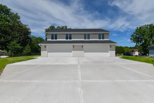 $715,000 | 735 Hoffman Road, Green Bay, WI 54301