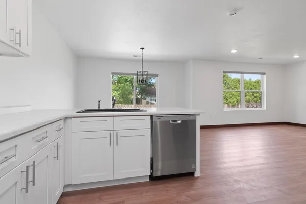 $715,000 | 735 Hoffman Road, Green Bay, WI 54301