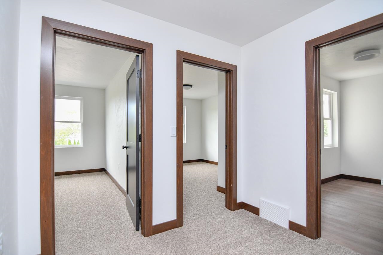735 Hoffman Road Green Bay, WI 54301 - Photo 16 of 32