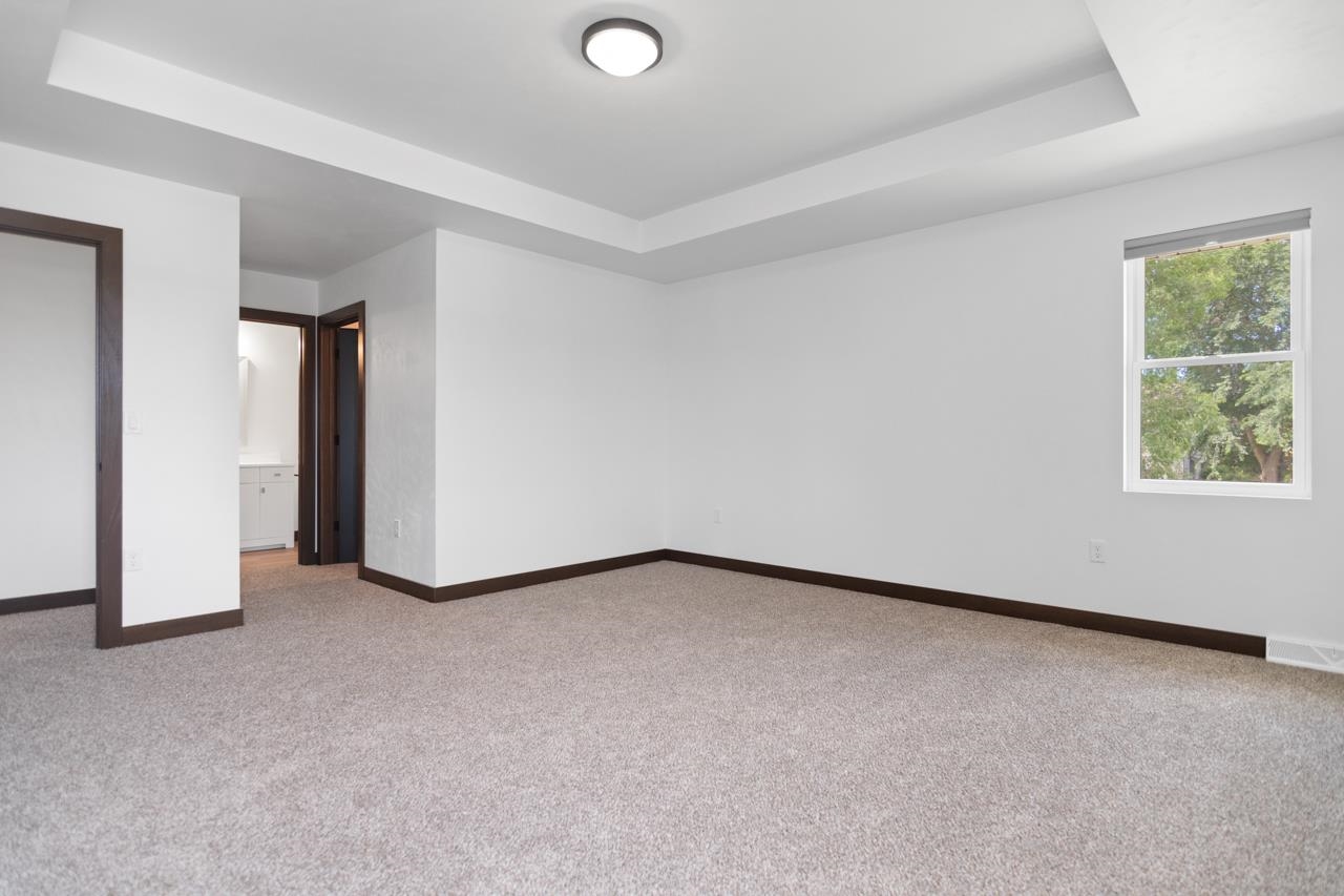 735 Hoffman Road Green Bay, WI 54301 - Photo 18 of 32