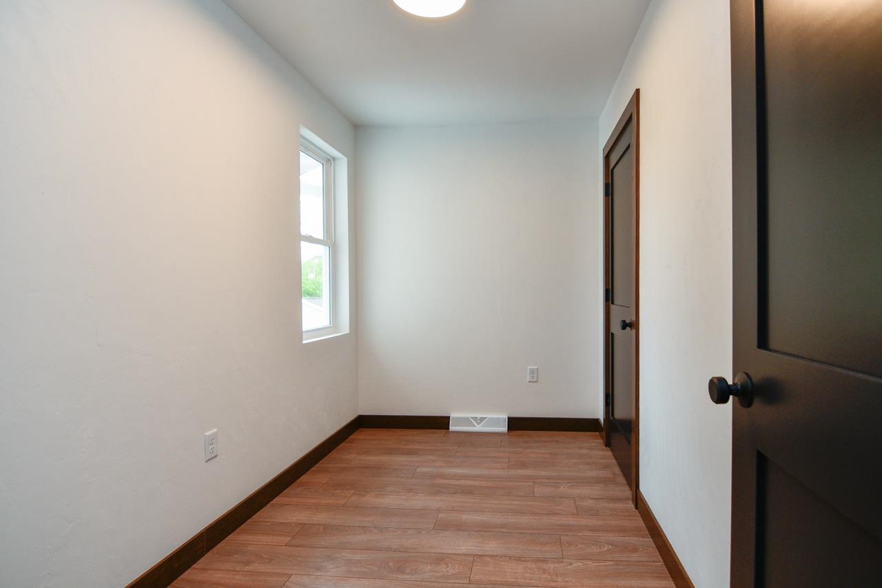 735 Hoffman Road Green Bay, WI 54301 - Photo 21 of 32