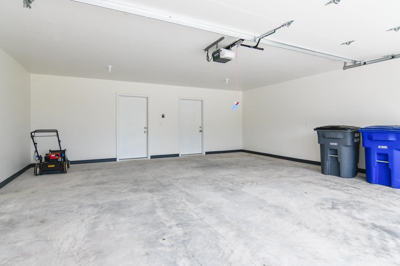 735 Hoffman Road Green Bay, WI 54301 - Photo 29 of 32