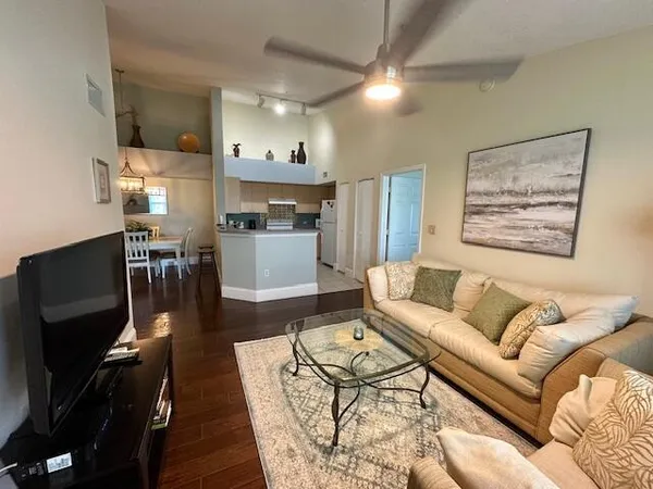 $2,400 | 822 Villa Circle, Boynton Beach, FL 33435