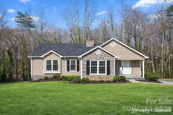 $324,900 | 457 17th Avenue Northeast, Hickory, NC 28601