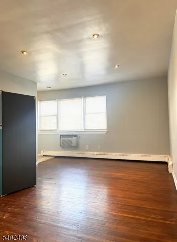 $2,500 | 2428 St Georges Avenue, Unit B6, Rahway, NJ 07065