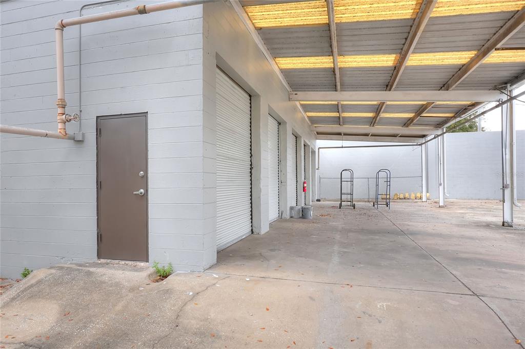 1803 3rd Street Southwest Winter Haven, FL 33880 - Photo 54 of 66 a view of a parking space
