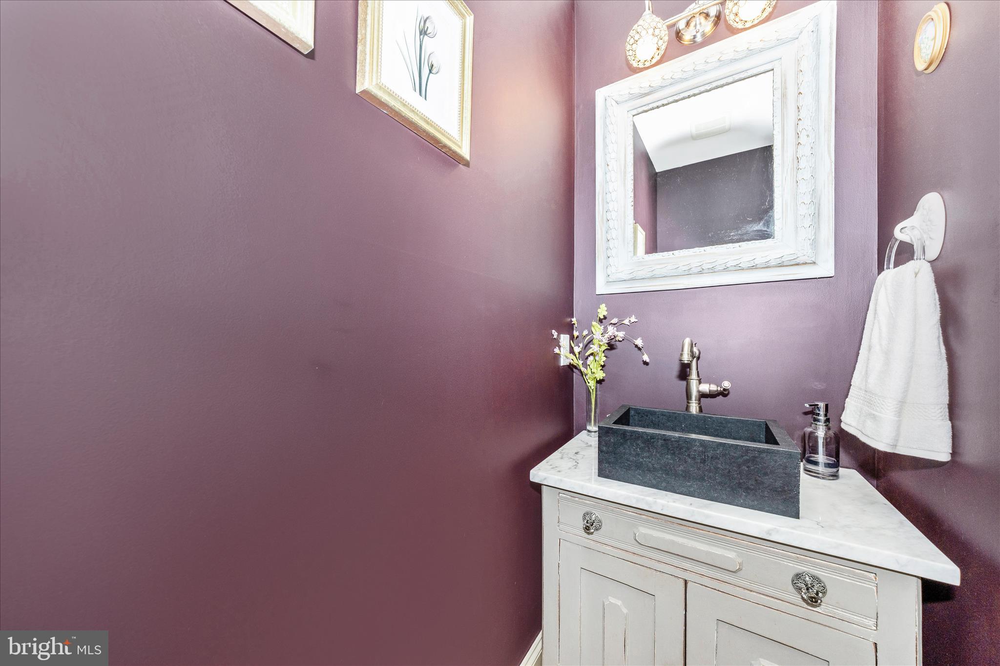 15810 Spade Road Hagerstown, MD 21740 - Photo 17 of 76 a bathroom with a sink and a mirror