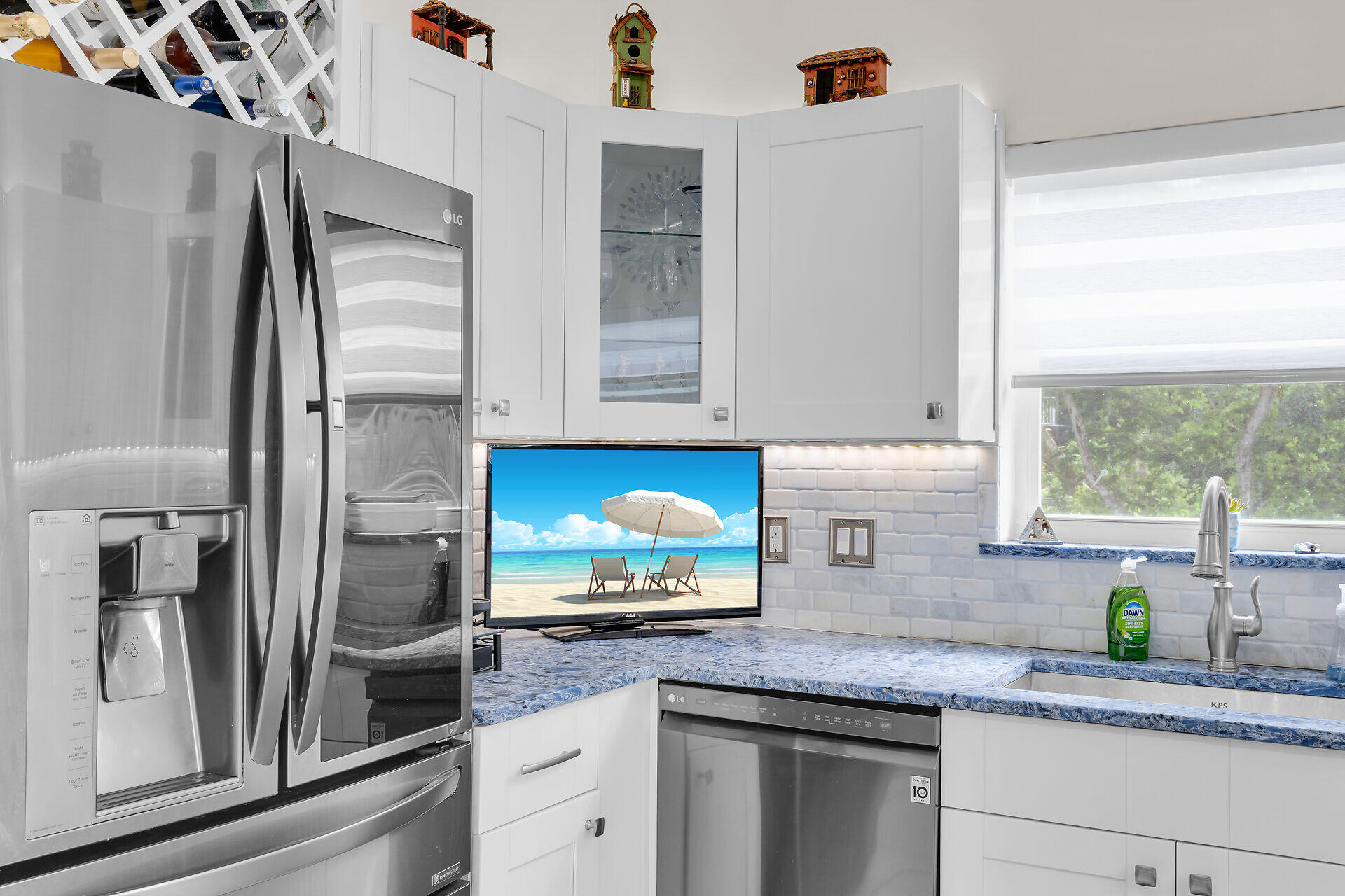 593 Bonito Avenue Key Largo, FL 33037 - Photo 24 of 72 a kitchen with granite countertop a refrigerator and a sink