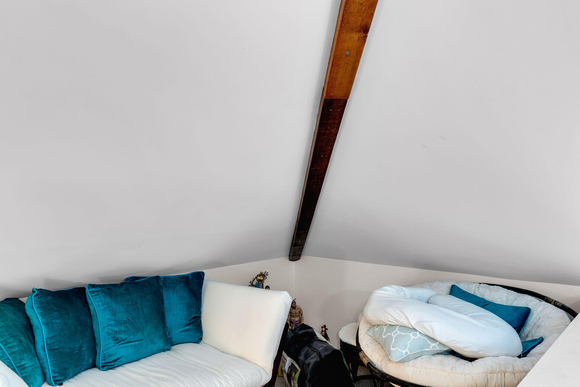 593 Bonito Avenue Key Largo, FL 33037 - Photo 42 of 72 a bathroom with a toilet and a sink