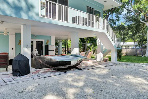 $980,000 | 593 Bonito Avenue, Key Largo, FL 33037
