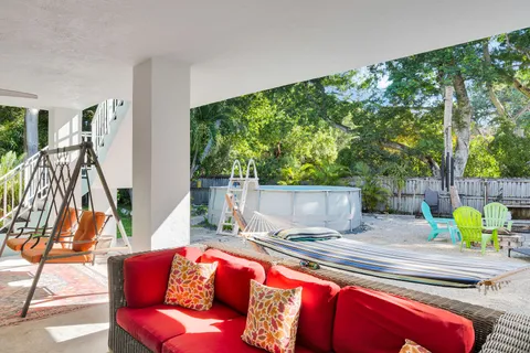 $980,000 | 593 Bonito Avenue, Key Largo, FL 33037