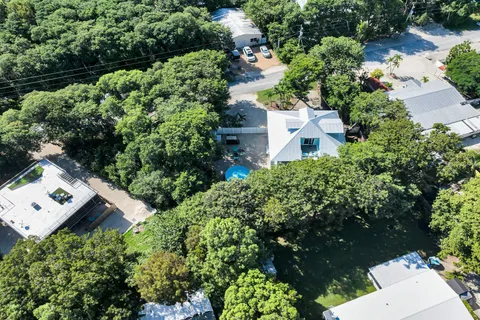 $980,000 | 593 Bonito Avenue, Key Largo, FL 33037