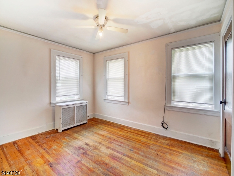 141 Parker Road Elizabeth, NJ 07208 - Photo 22 of 35