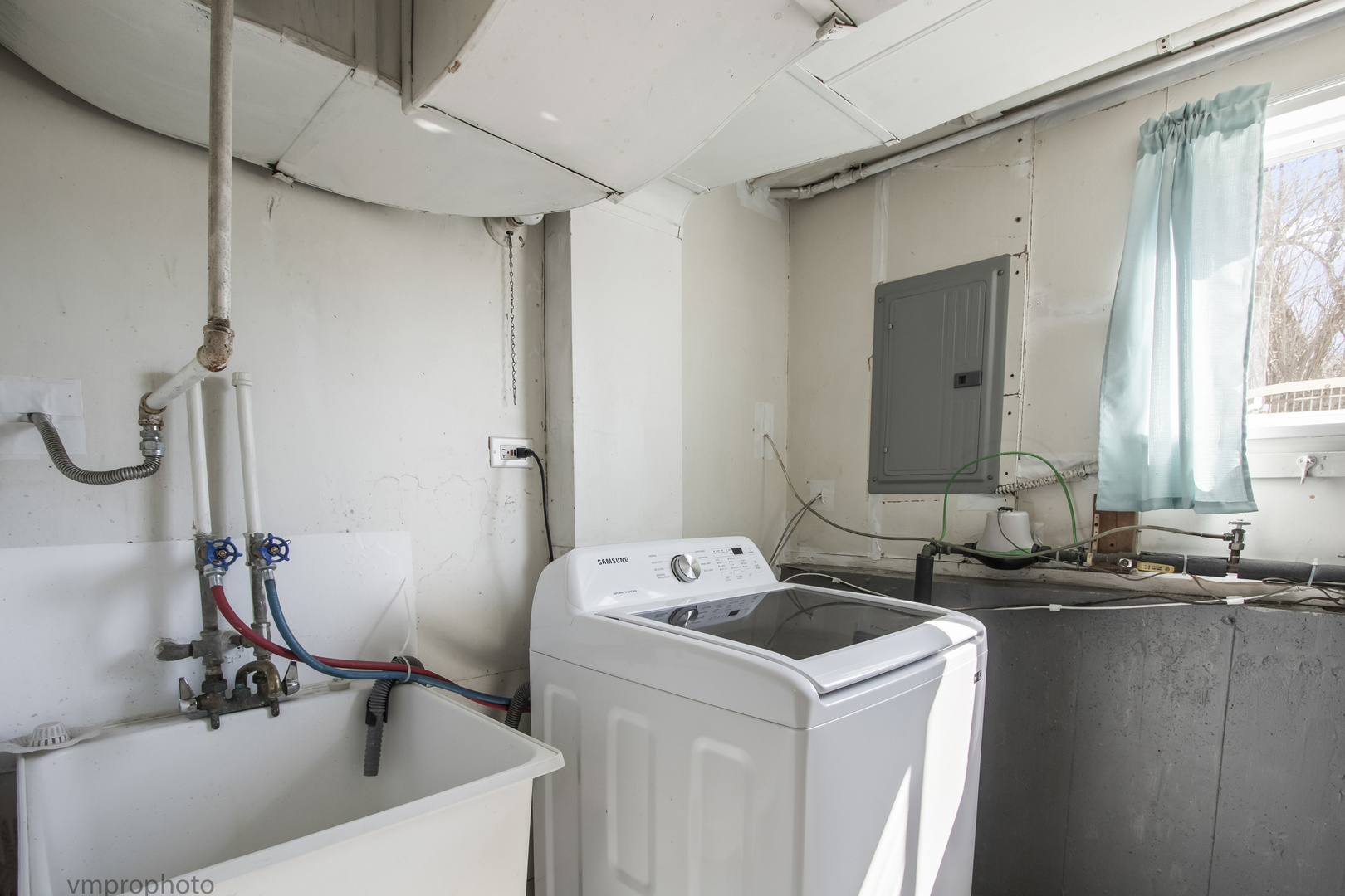 61 Miller Road Lake Zurich, IL 60047 - Photo 20 of 31 a bathroom with a sink and a mirror