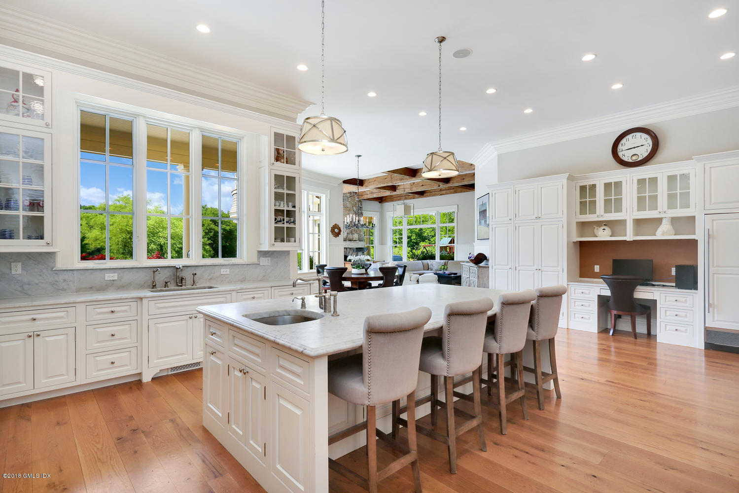 35 Close Road Greenwich, CT 06831 - Photo 17 of 78 17 Gourmet Kitchen 38