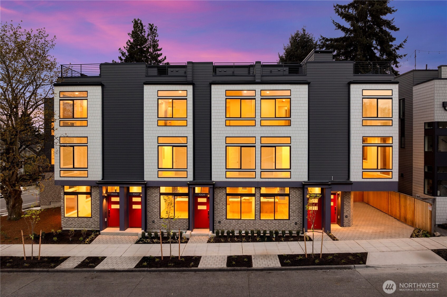 7005 9th Avenue Northeast Seattle, WA 98115 - Photo 1 of 28