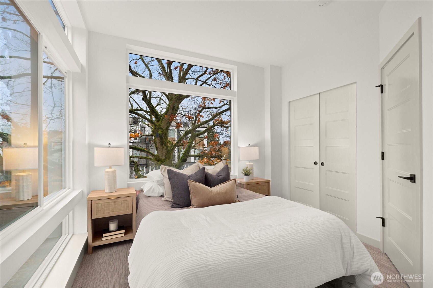 7005 9th Avenue Northeast Seattle, WA 98115 - Photo 14 of 28