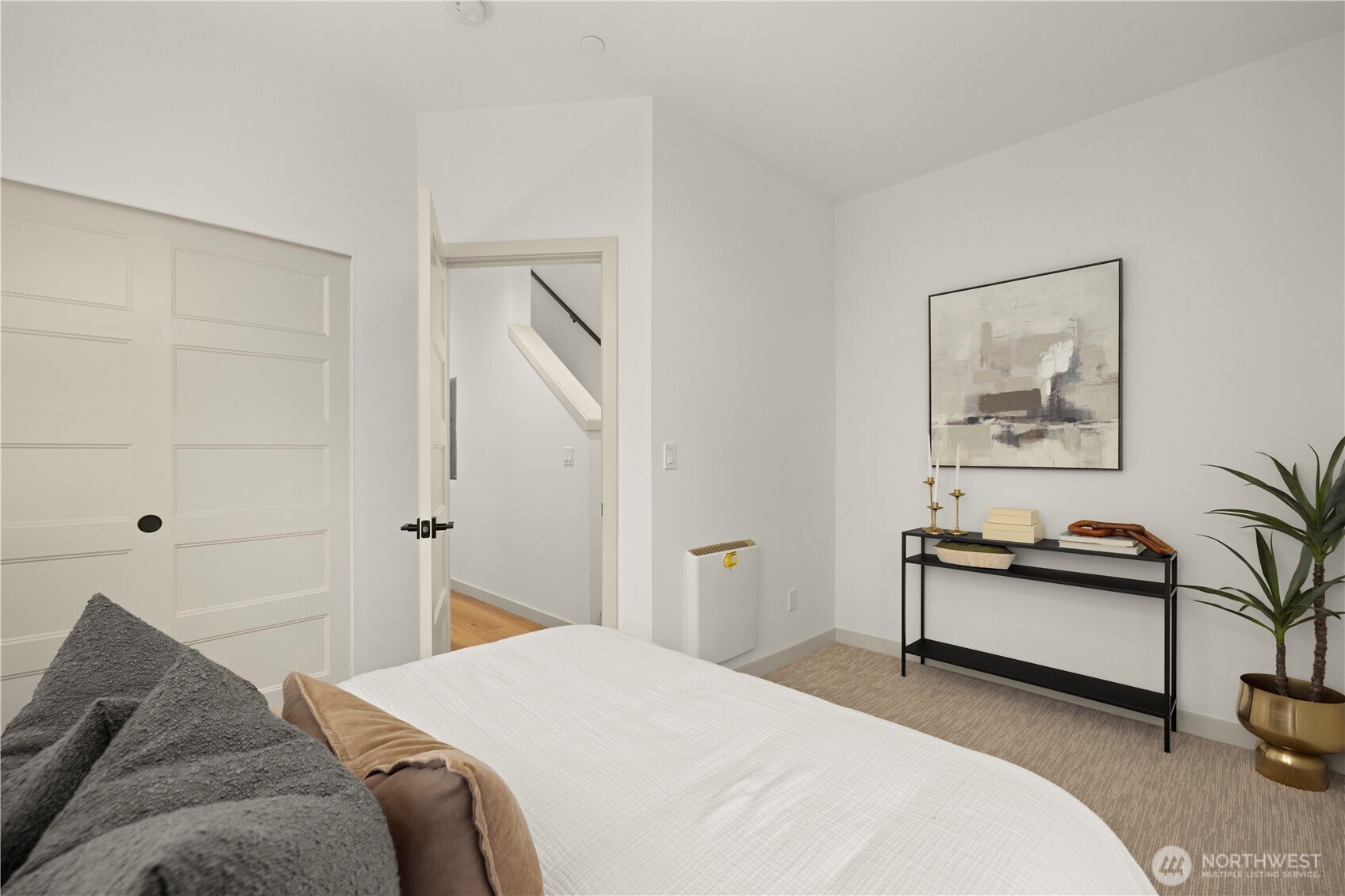 7005 9th Avenue Northeast Seattle, WA 98115 - Photo 15 of 28