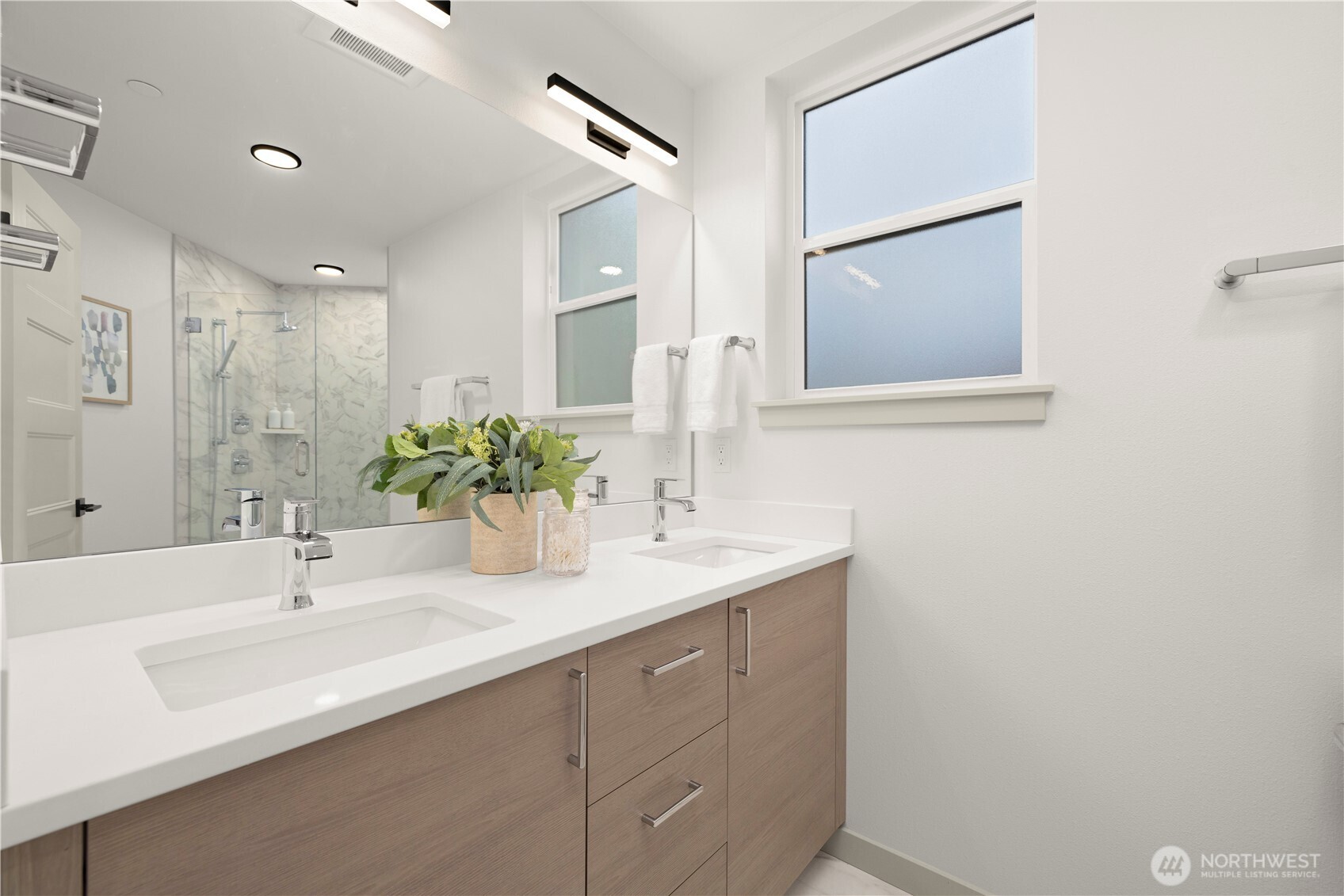 7005 9th Avenue Northeast Seattle, WA 98115 - Photo 16 of 28