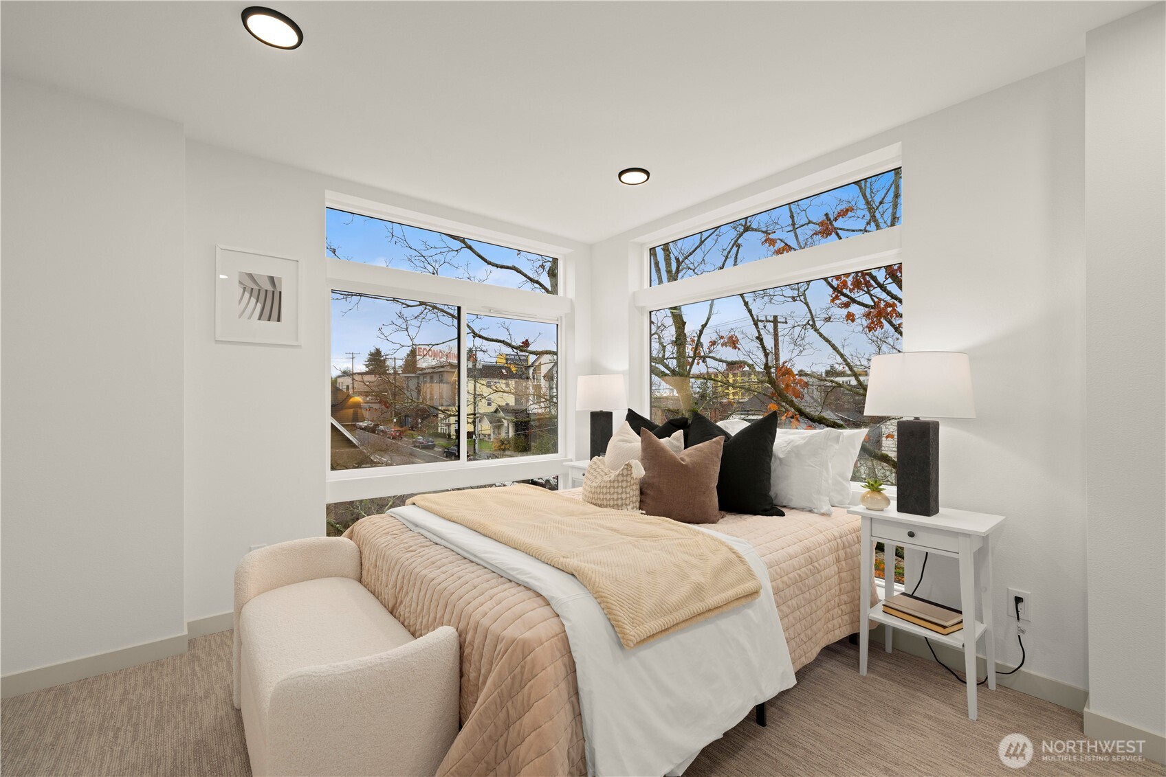 7005 9th Avenue Northeast Seattle, WA 98115 - Photo 18 of 28