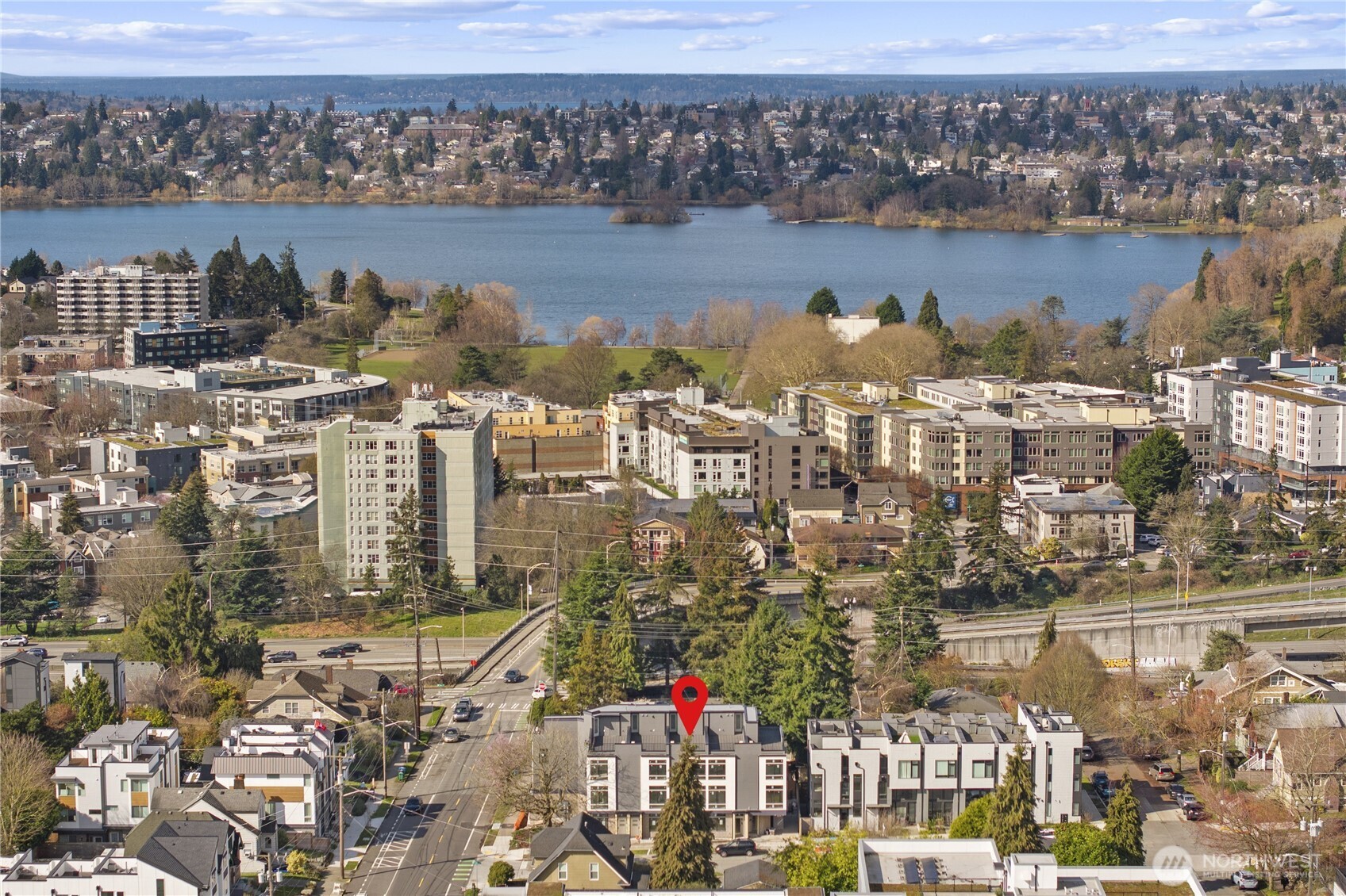 7005 9th Avenue Northeast Seattle, WA 98115 - Photo 4 of 28