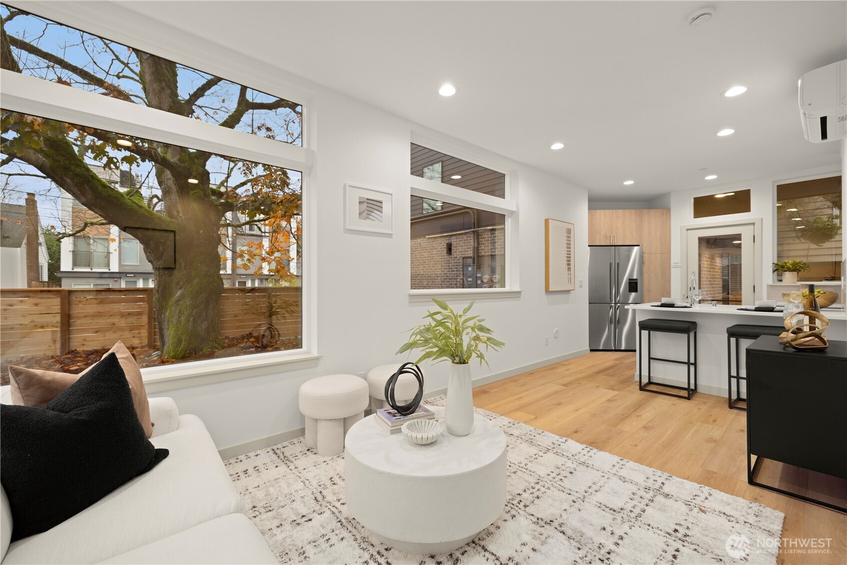 7005 9th Avenue Northeast Seattle, WA 98115 - Photo 8 of 28