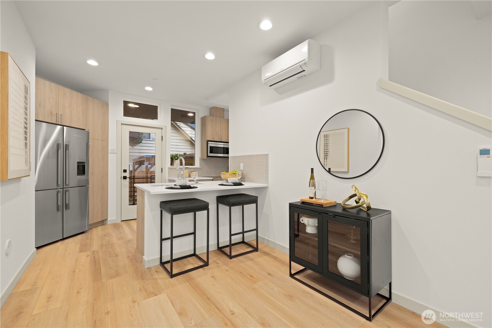 7005 9th Avenue Northeast Seattle, WA 98115 - Photo 9 of 28