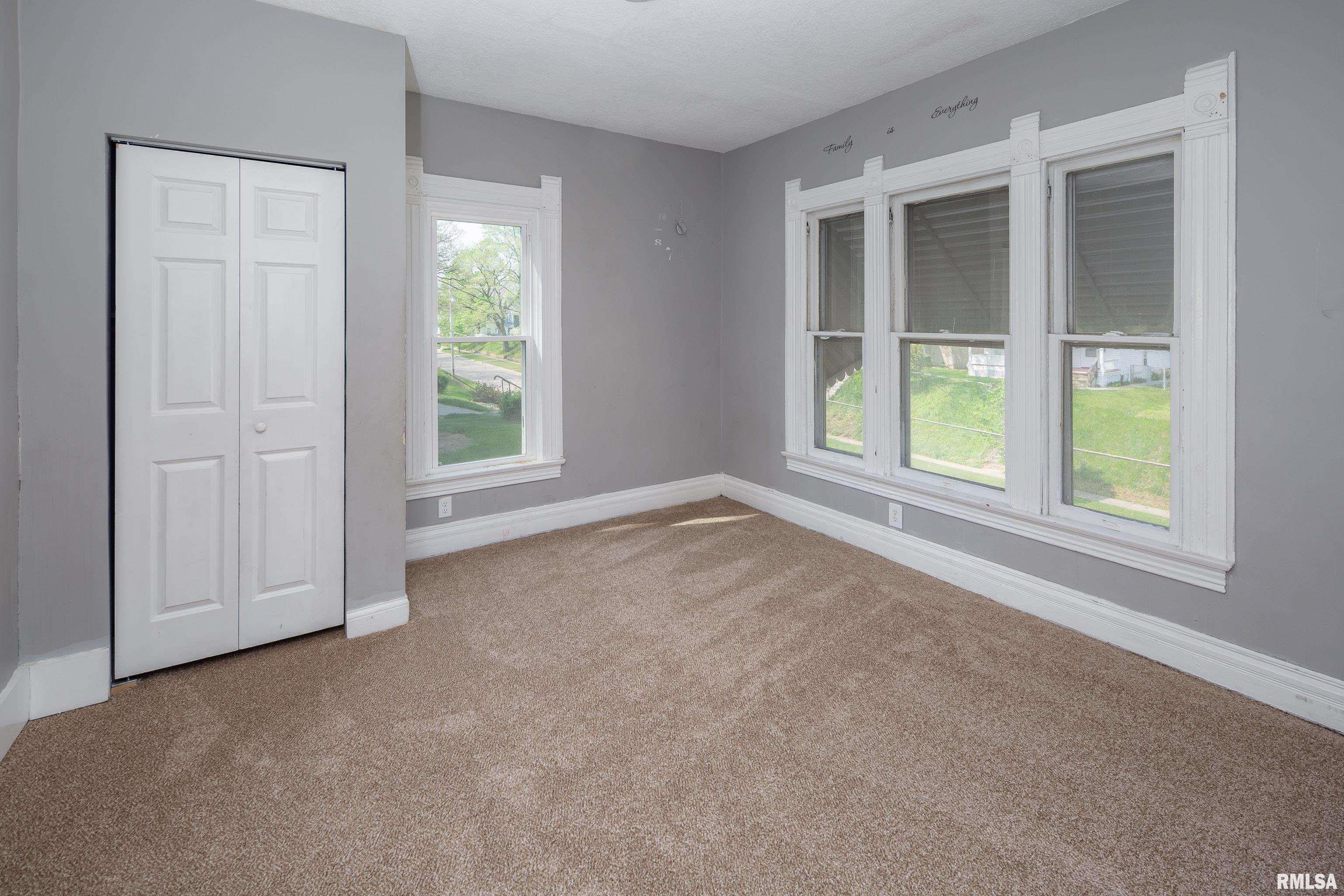 914 25th Street Moline, IL 61265 - Photo 8 of 25 Gallery Image 8