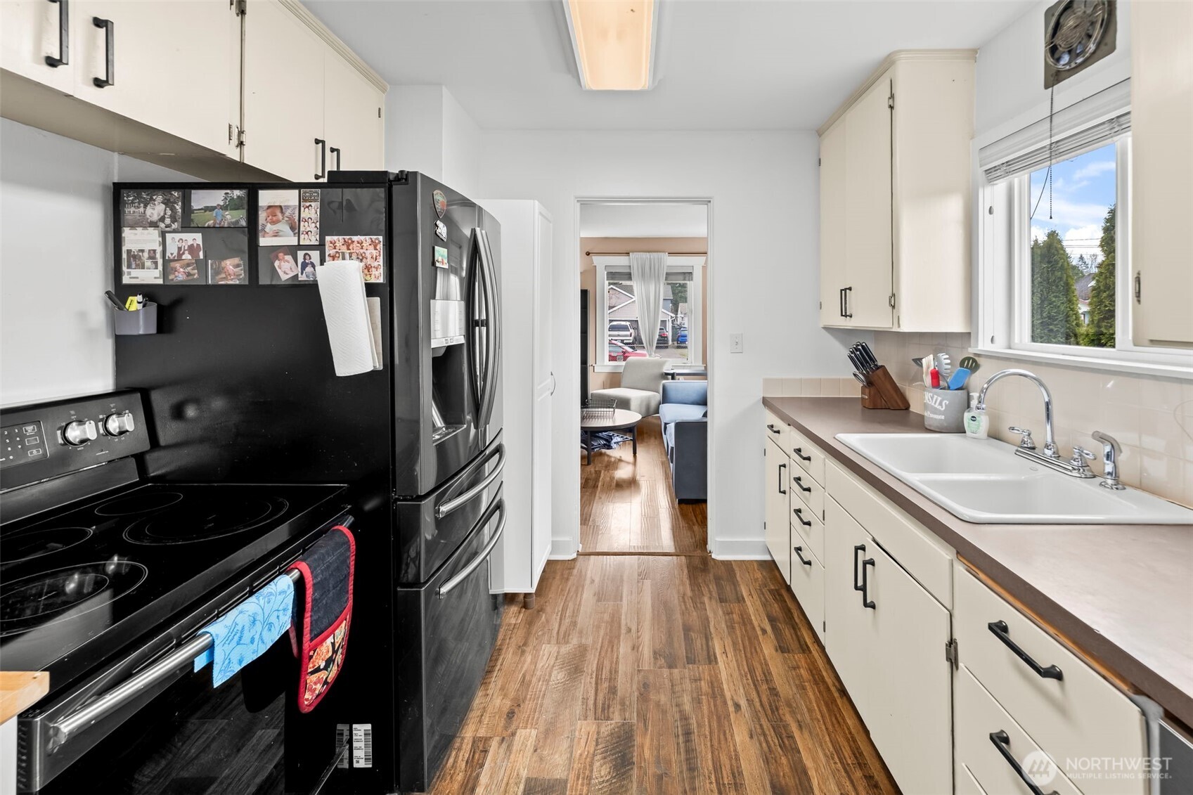 6606 South Prospect Street Tacoma, WA 98409 - Photo 8 of 37