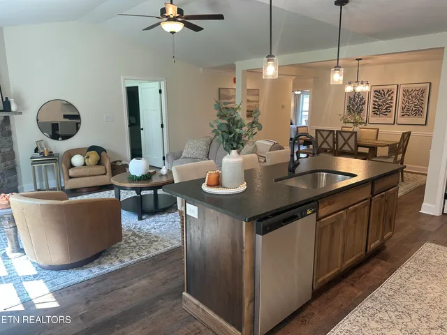 $380,000 | 540 Henderson Road, Unit 31, Pigeon Forge, TN 37862