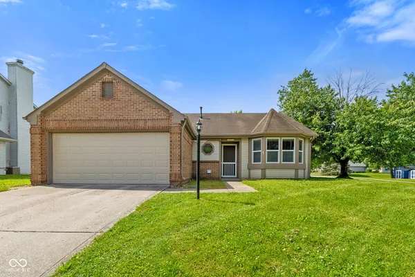 $285,000 | 1015 Crimson King Parkway, Mooresville, IN 46158