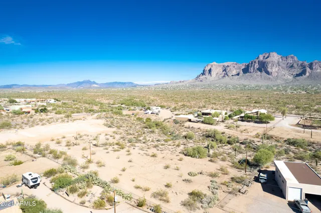 $297,500 | 1400 North Hilton Road, Apache Junction, AZ 85119