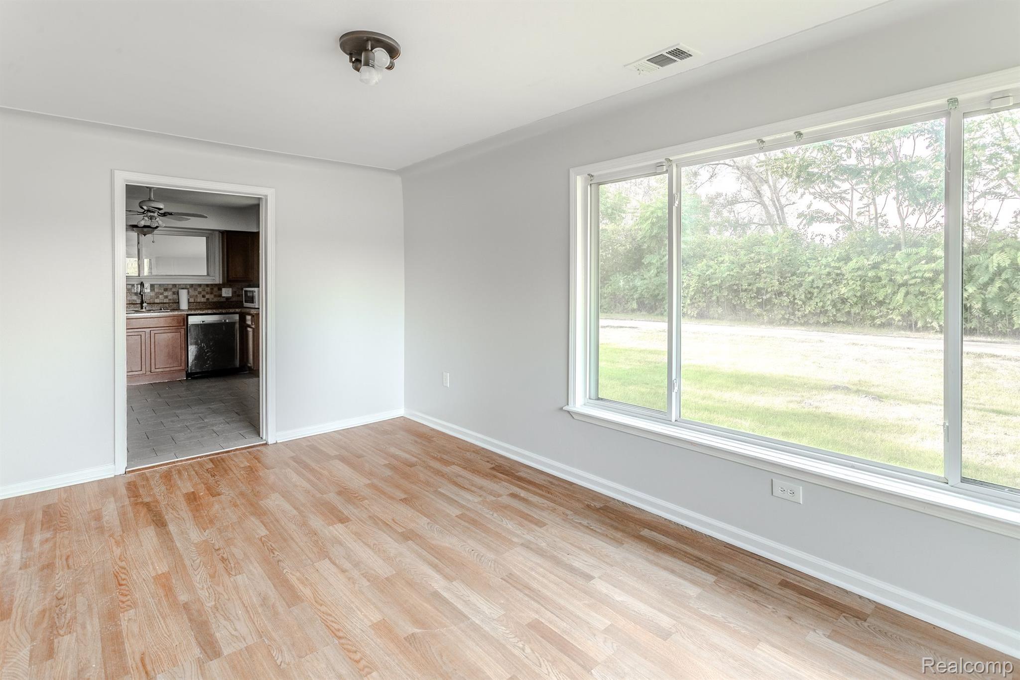 7860 Wayne Road Romulus, MI 48174 - Photo 12 of 34 Gallery Image 12