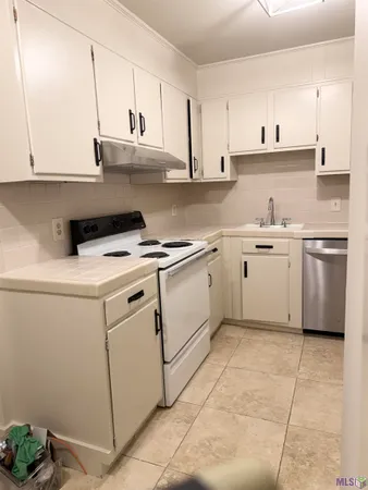 $1,095 | 636 Lakeland Drive, Unit 3, Baton Rouge, LA 70802