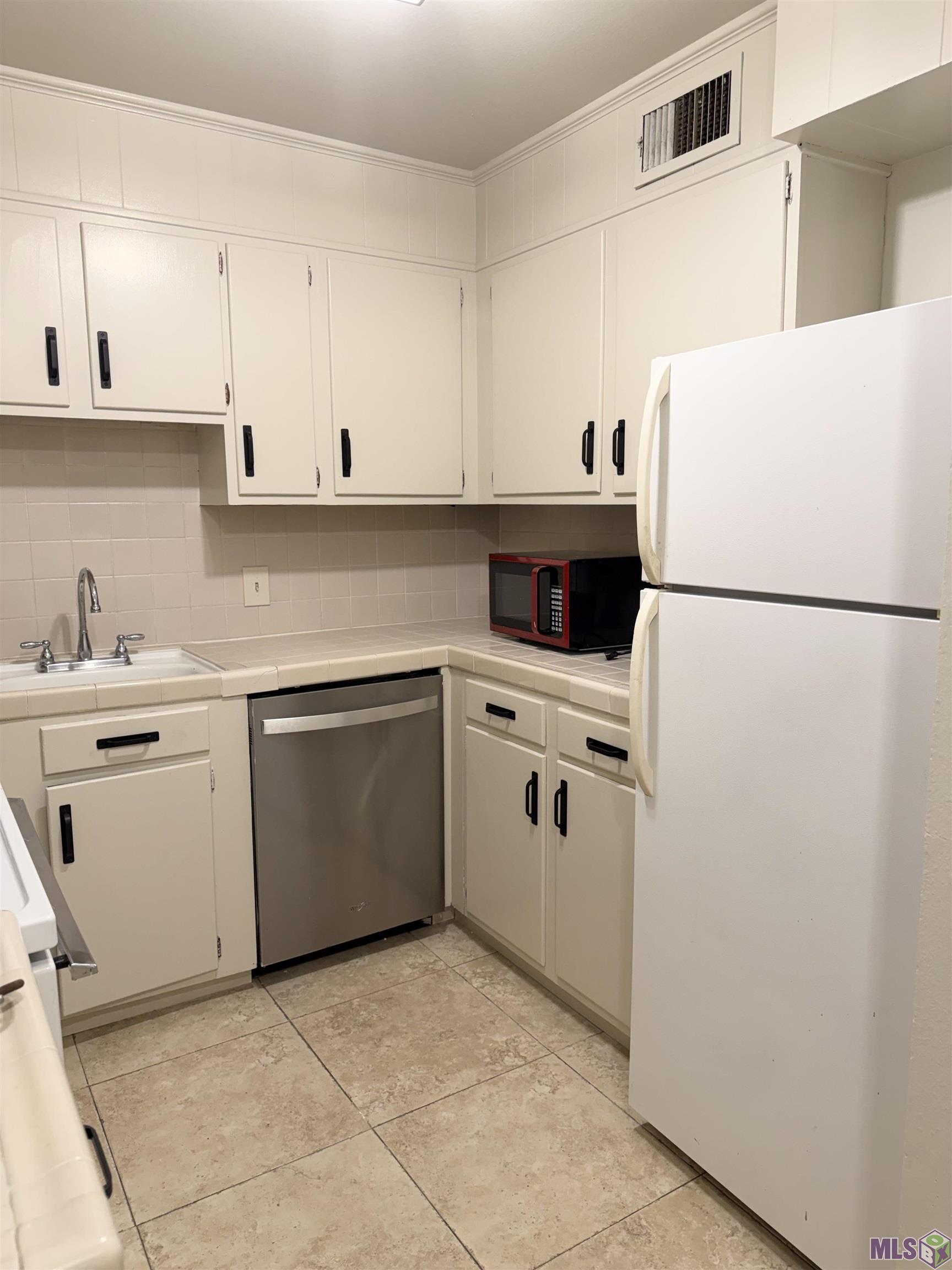 636 Lakeland Drive, Unit 3 Baton Rouge, LA 70802 - Photo 6 of 9