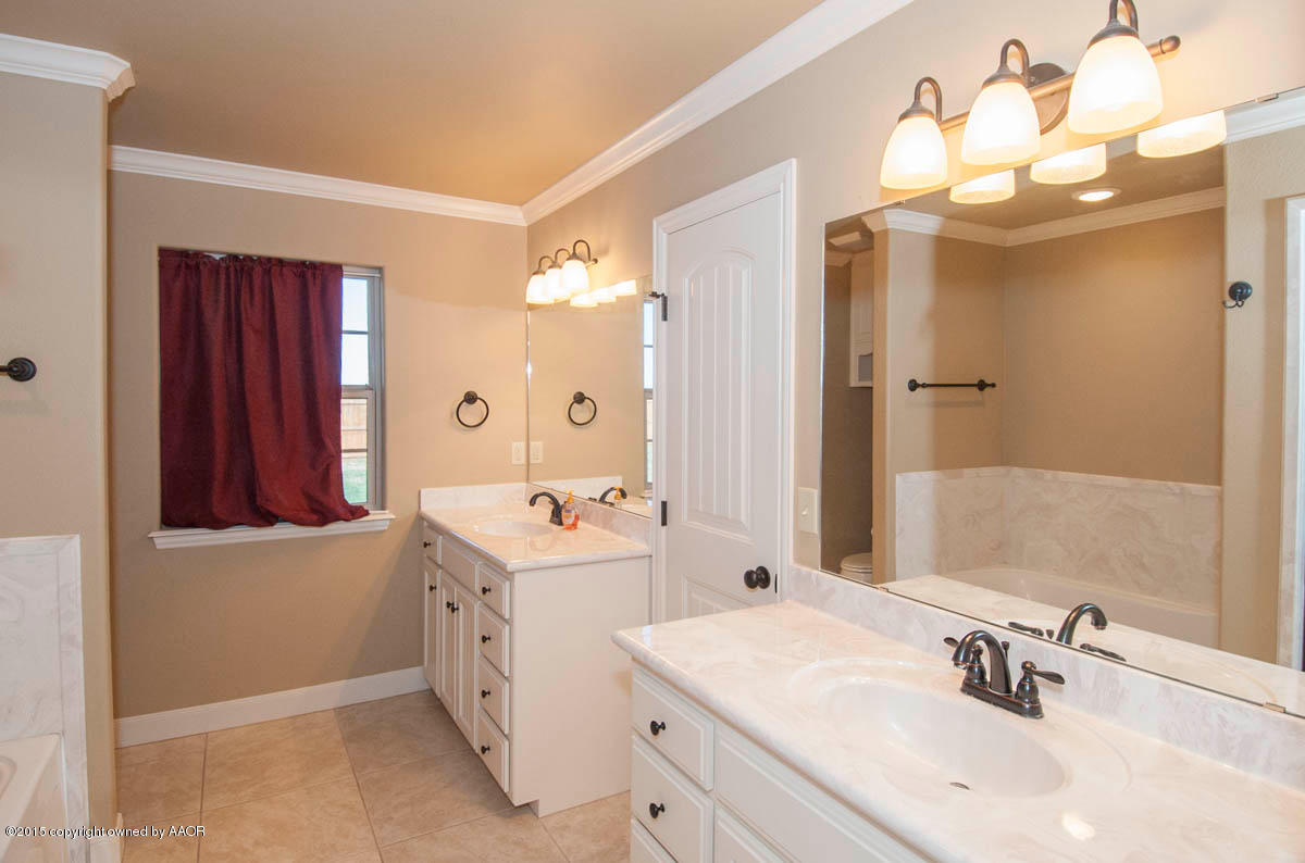 16900 Hope Road Canyon, TX 79015 - Photo 19 of 34 MASTER BATH VIEW 3