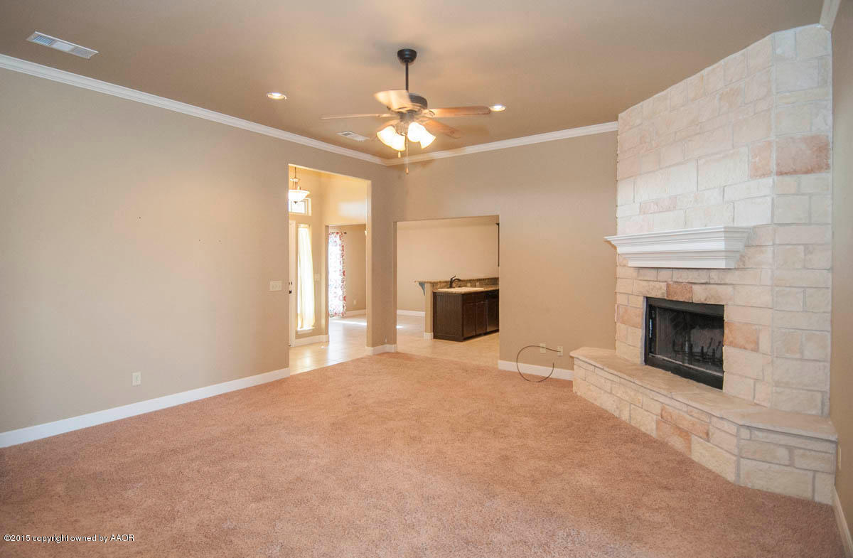 16900 Hope Road Canyon, TX 79015 - Photo 7 of 34 LIVING VIEW 3