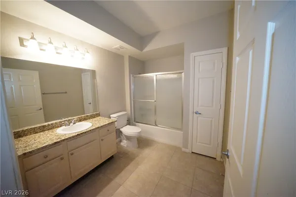 $1,640 | 5250 South Rainbow Boulevard, Unit 1069, Las Vegas, NV 89118