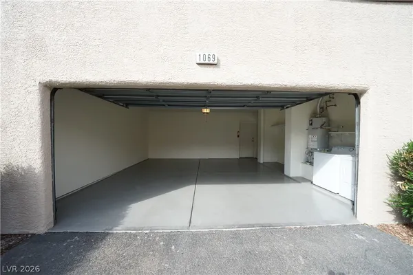 $1,640 | 5250 South Rainbow Boulevard, Unit 1069, Las Vegas, NV 89118