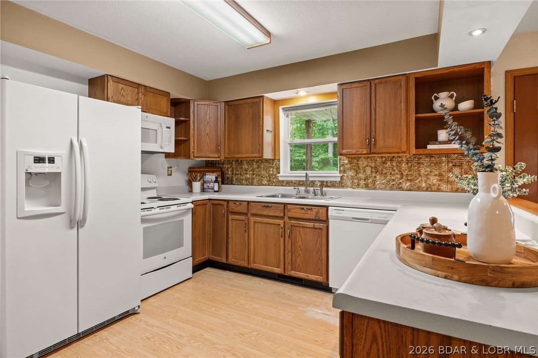 122 Hicks Drive Eldon, MO 65026 - Photo 11 of 51 All appliances included