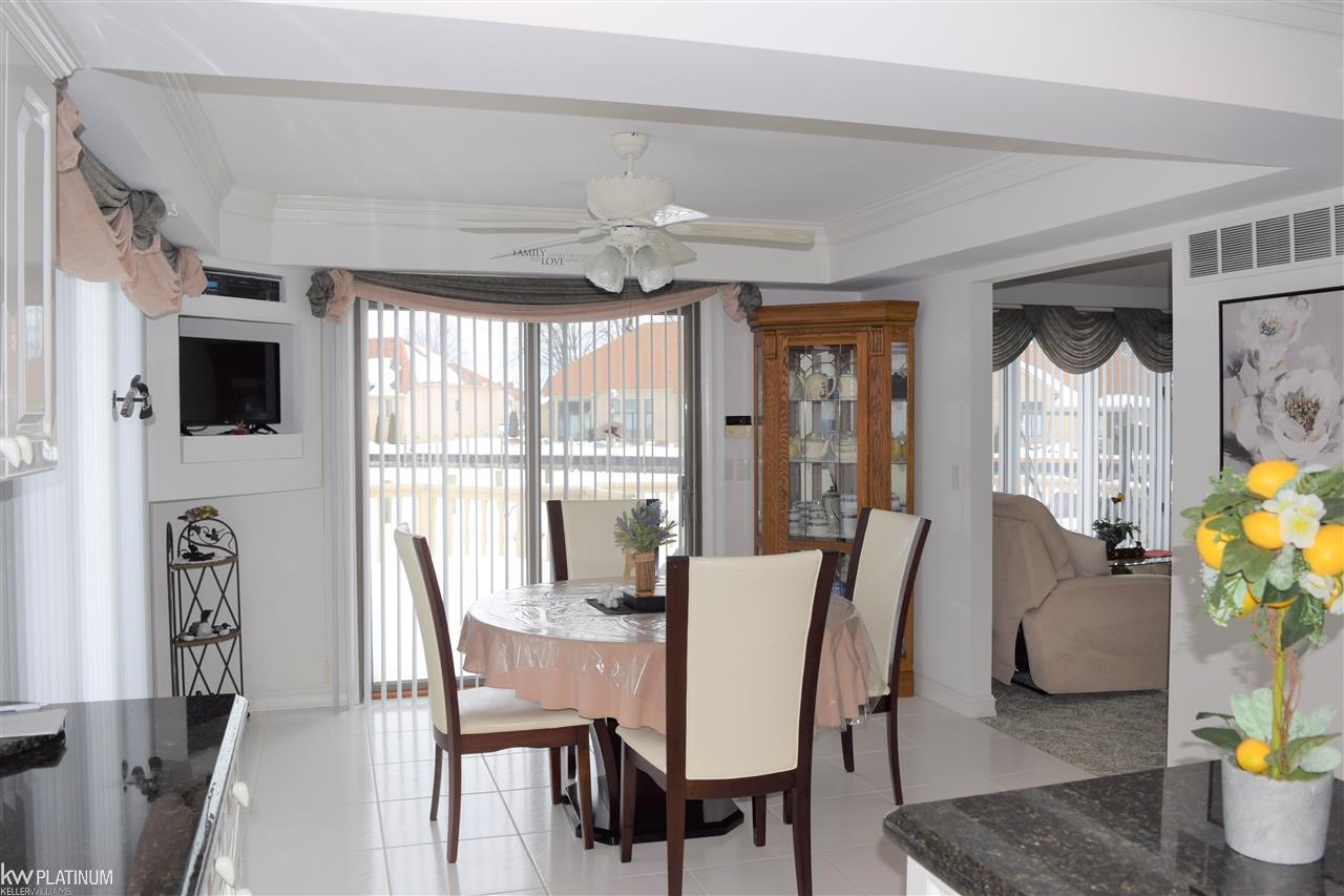 33770 Lighthouse Pointe Chesterfield, MI 48047 - Photo 6 of 27