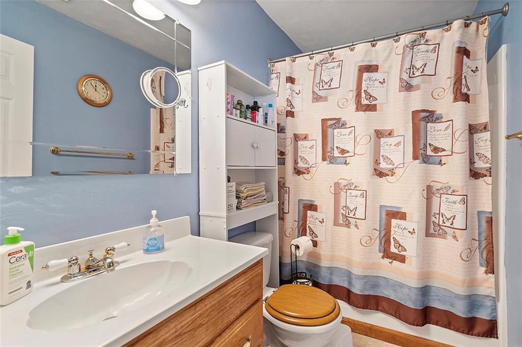 310 Clements Road Pittsburgh, PA 15239 - Photo 14 of 25